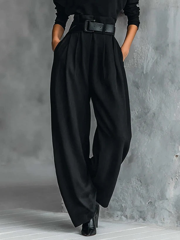 Adoración | Conjunto Negro de Top de Cuello Alto y Pantalón Ancho