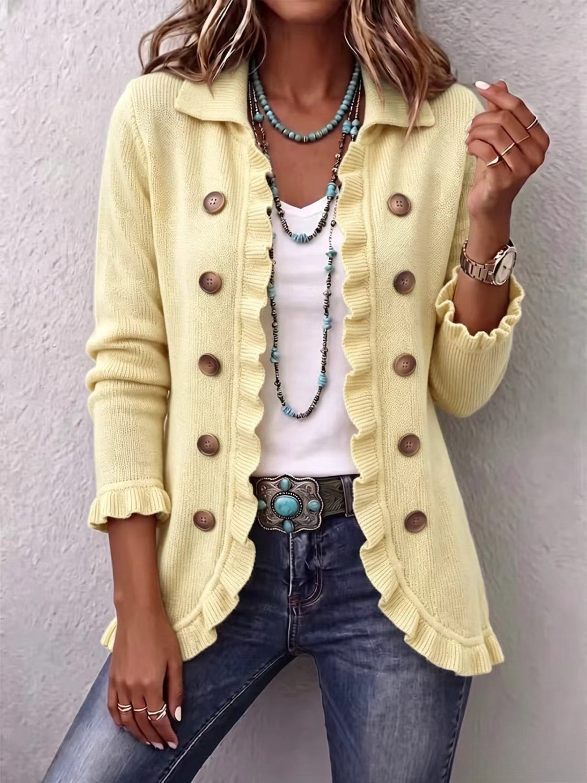Elvira | Chaqueta de Punto Crema con Volantes