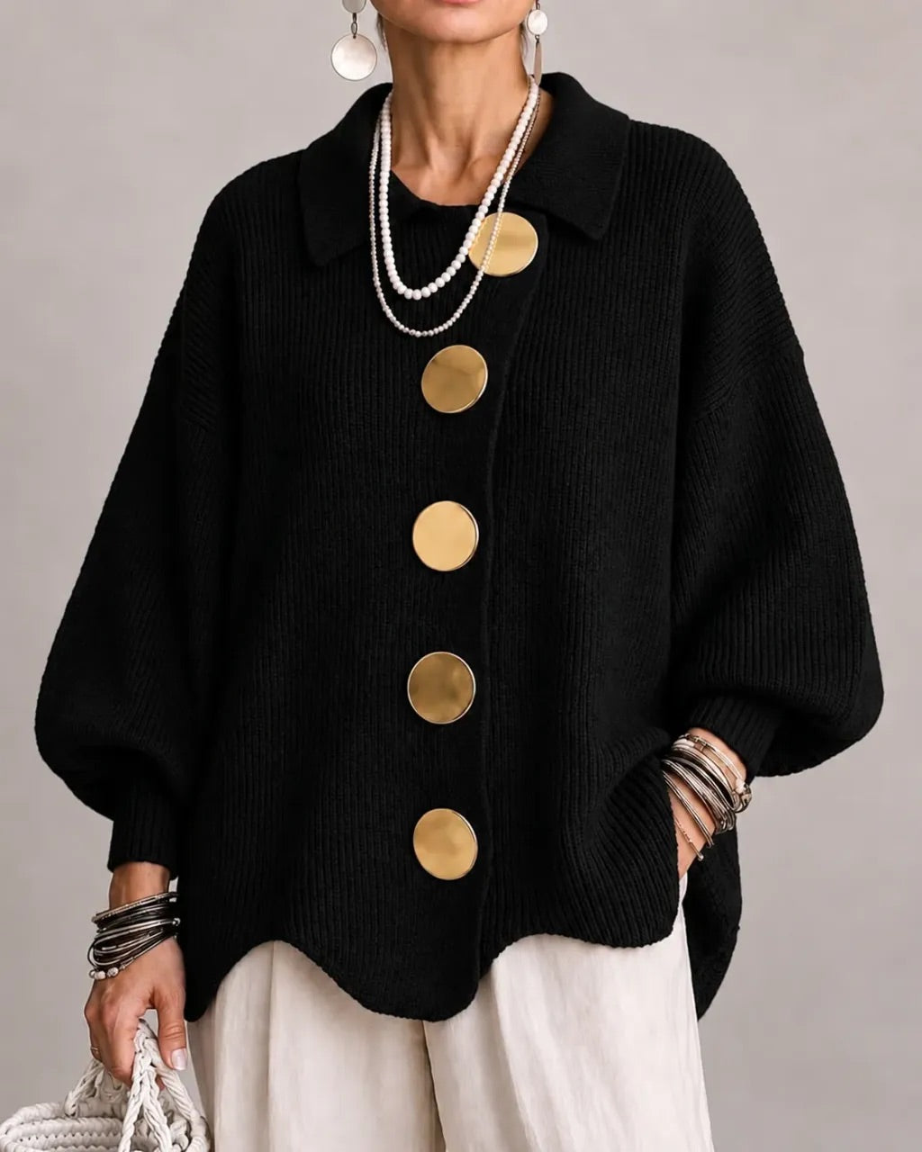 Victoria | Cárdigan Oversize con Cuello y Botones Dorados